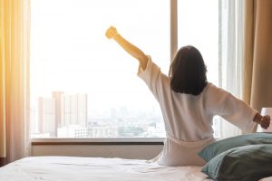 朝日を浴びて、体も心もスッキリ！今日からできるリズム習慣